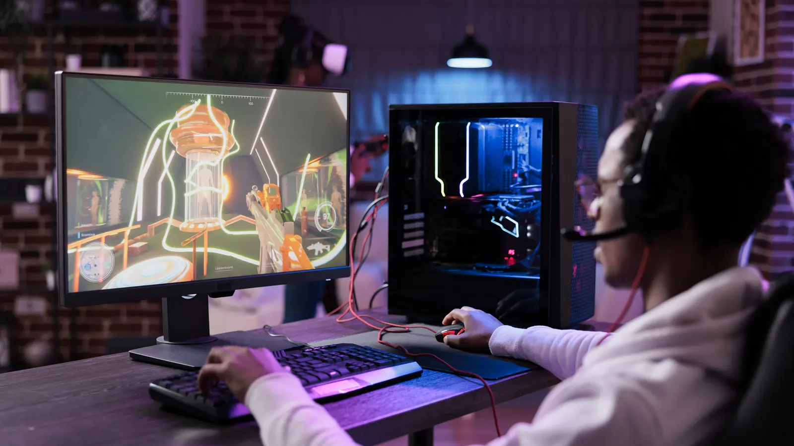 Gaming setup with multiple monitors